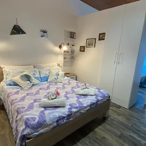 Apartment Centro Storico 5 Mins From Port Casa Celeste, Lipari (Isola Lipari)